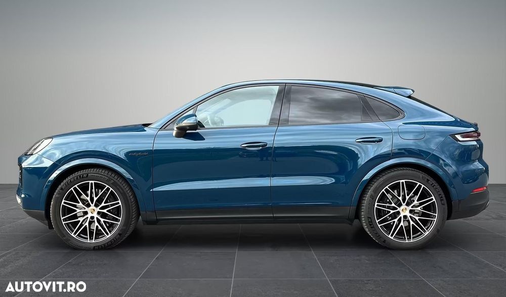 Porsche Cayenne Coupe E-Hybrid - 3