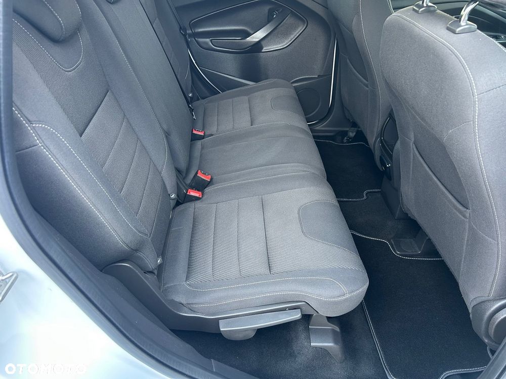 Ford Kuga - 29