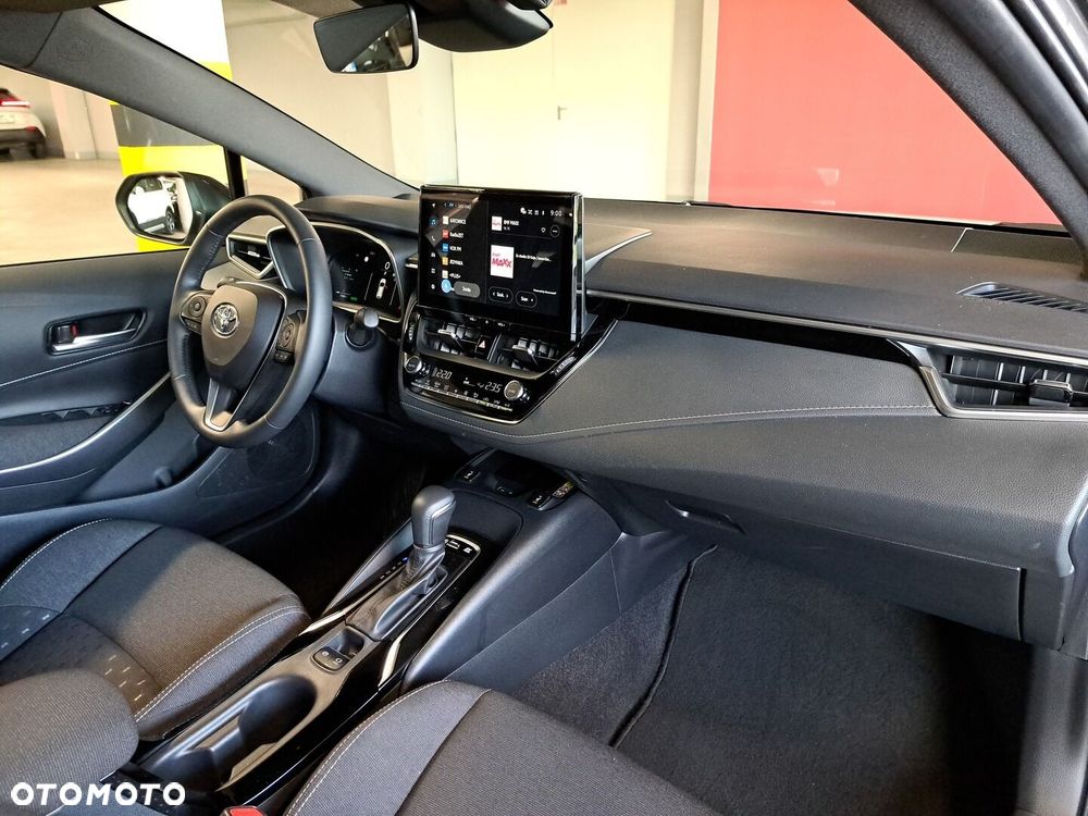 Toyota Corolla 1.8 Hybrid Comfort - 17