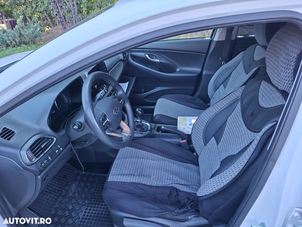 Hyundai i30 1.4 100CP 5DR M/T Comfort - 10