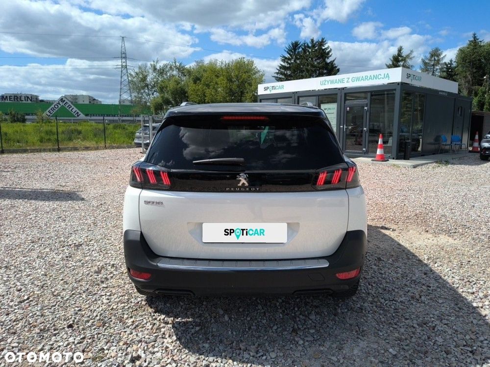 Peugeot 5008 - 5