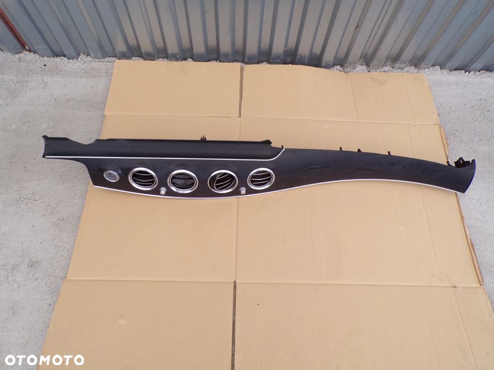 LISTWA DEKOR NAWIEW MERCEDES W213 - 2