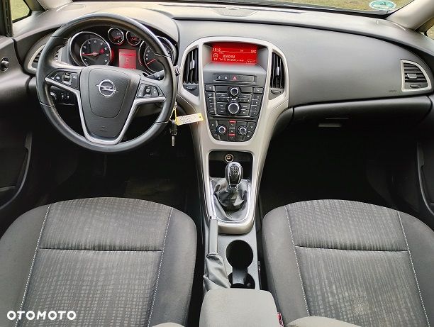 Opel Astra - 11