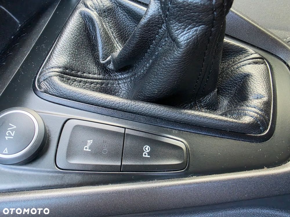 Ford Focus 1.6 SYNC Edition - 9