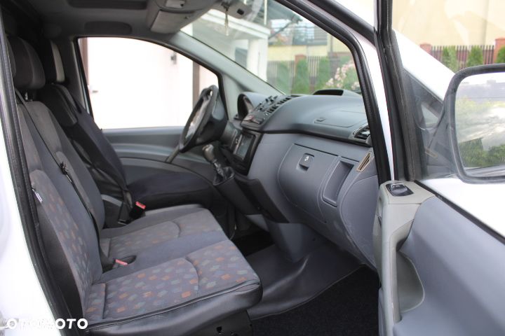 Mercedes-Benz VITO 109 / 2,2 CDI_ŁADNY_ZERO RDZY_2009 Rok_KLIMATYZACJA_DOKA_DUBEL_ZAREJESTROWANY_ - 22