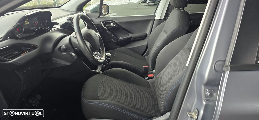 Peugeot 208 1.5 BlueHDi Signature - 12