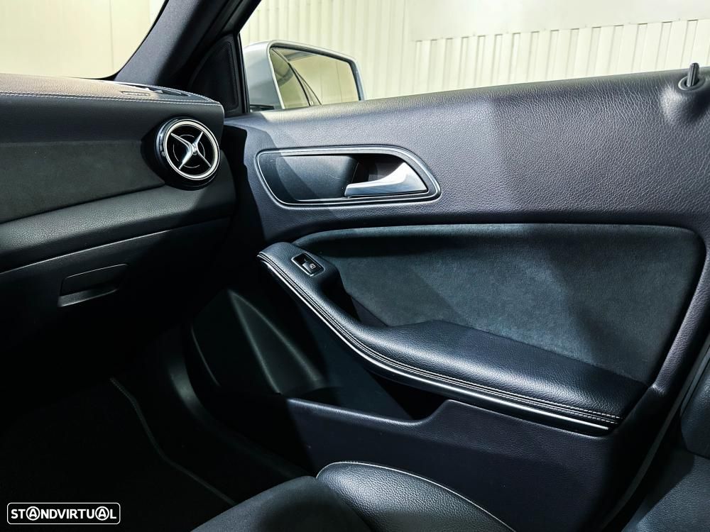 Mercedes-Benz A 180 - 25