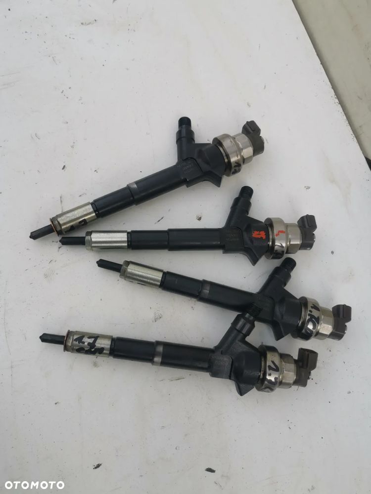 WTRYSKIWACZ WTRYSK OPEL 1.7 CDTI DENSO 55567729