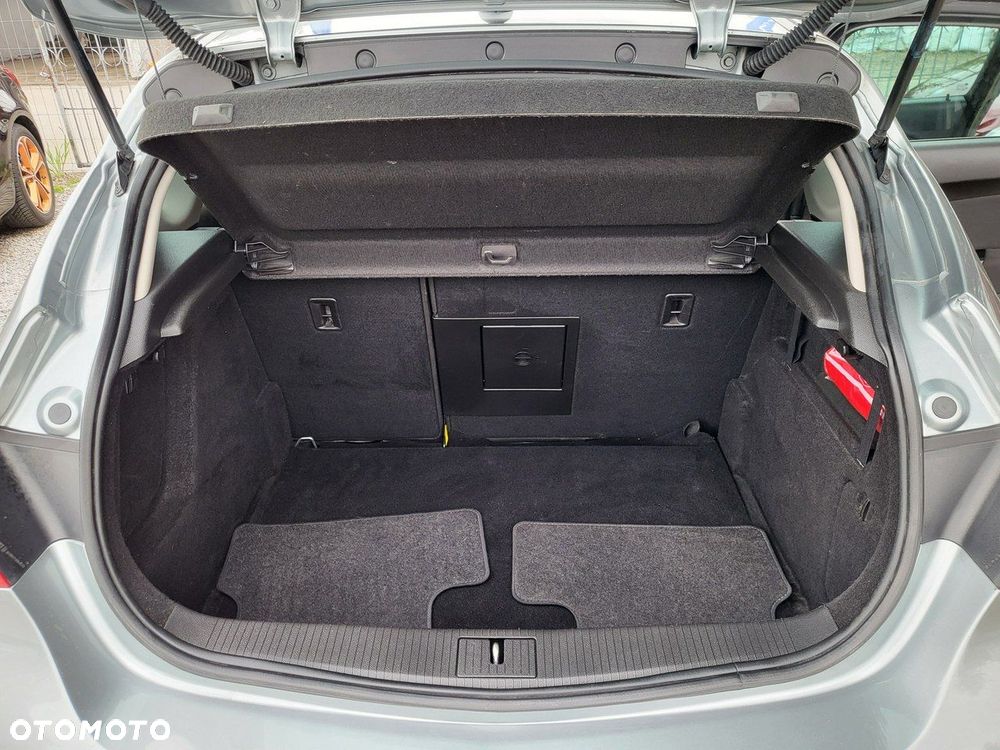 Opel Astra - 25
