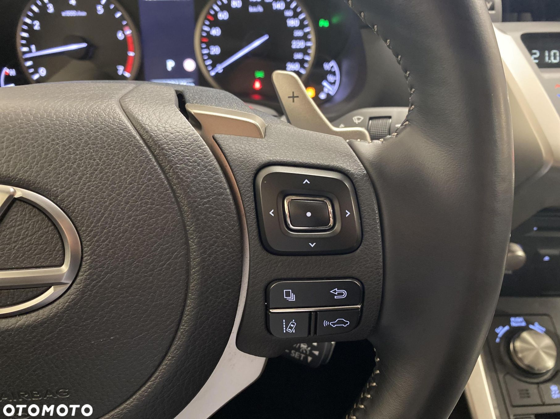 Lexus NX 300 F Impression AWD - 14