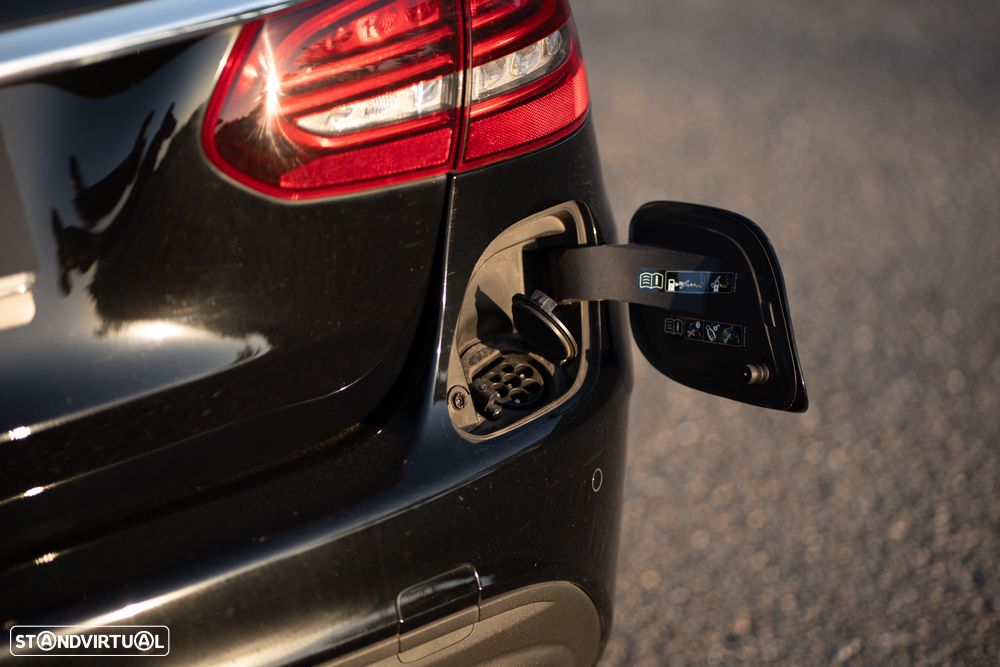 Mercedes-Benz C 300 de AMG Line - 38