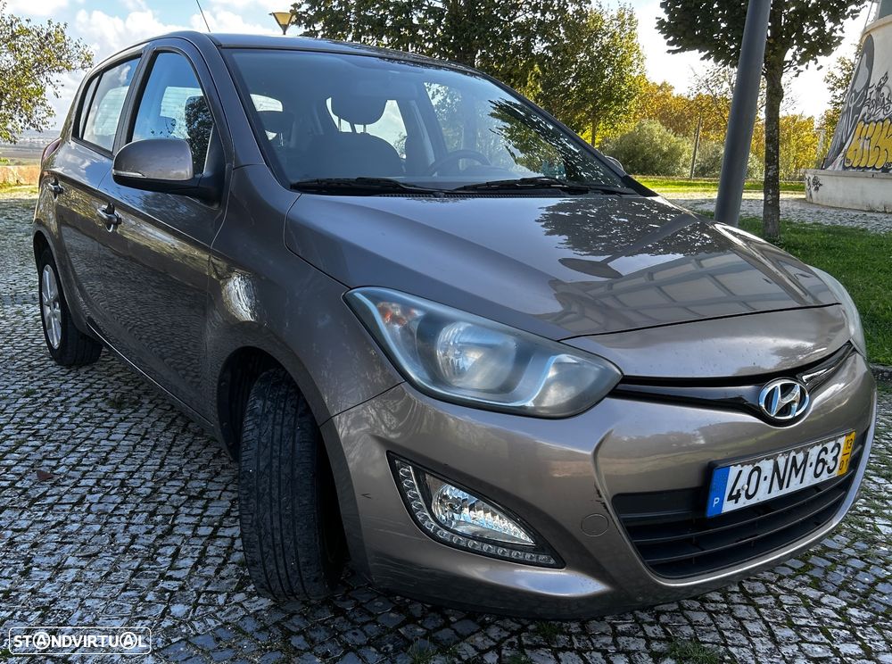 Hyundai i20 1.1 CRDi Urban - 4