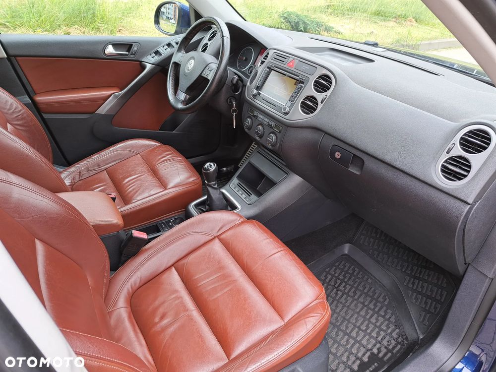 Volkswagen Tiguan - 17