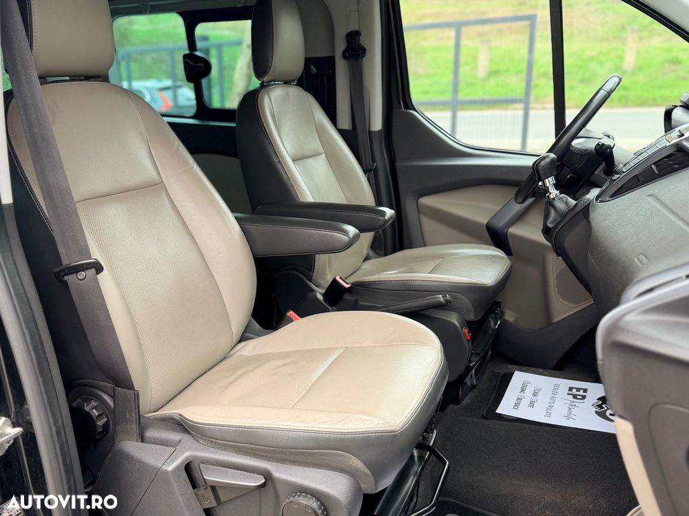 Ford Tourneo Custom 300 L2H1 VA Titanium - 16