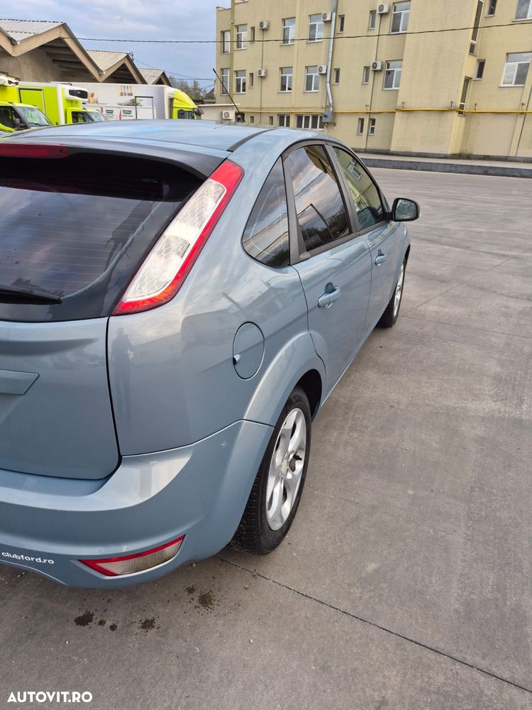 Ford Focus 1.6 Trend - 4