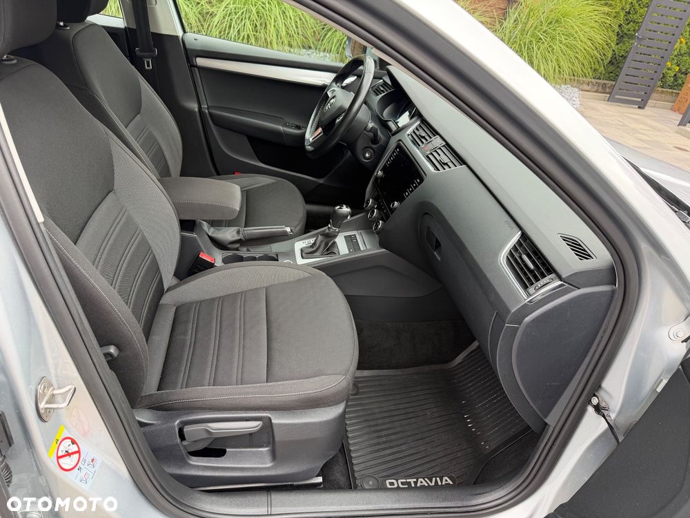 Skoda Octavia 2.0 TDI Ambition DSG - 38