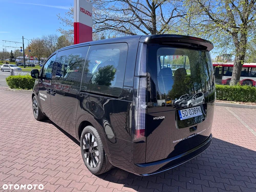 Hyundai Staria 1.6 T-GDI HEV Luxury - 4