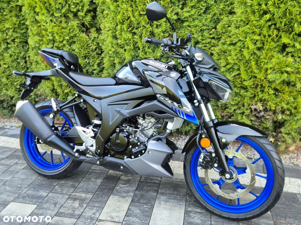 Suzuki GSX - 2
