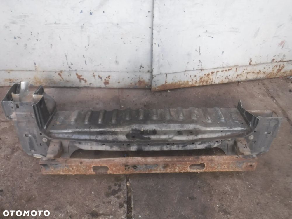 Peugeot Partner II Citroen Berlingo II  pas sciana belka tyl podloga bagaznika - 1