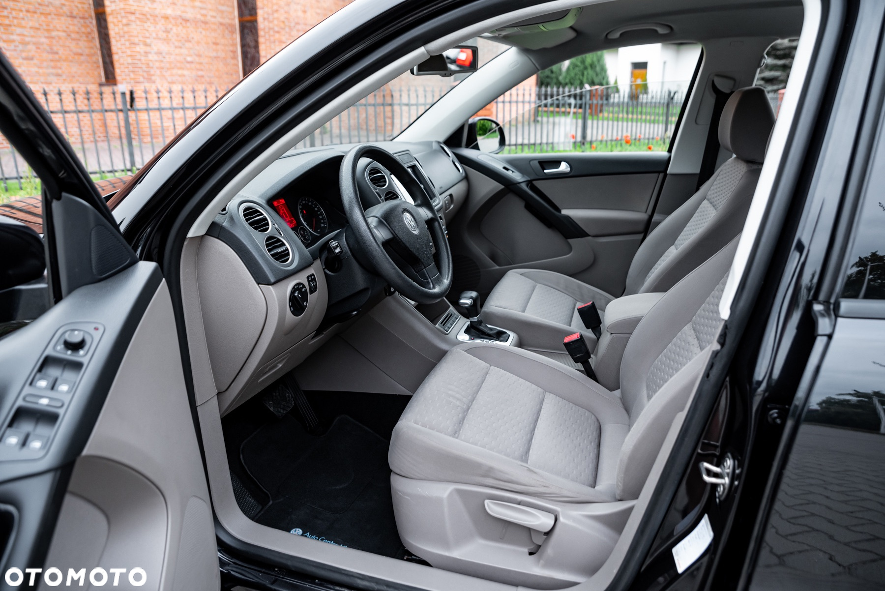 Volkswagen Tiguan - 16