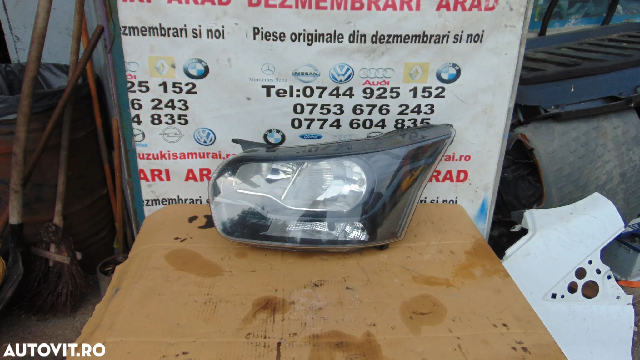Far Ford Transit dupa 2014 far stanga volan stanga dezmembrez - 1