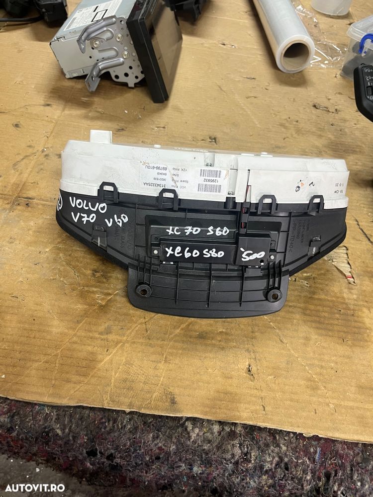 Ceasuri bord volvo V70 2.0 diesel 2013 - 3