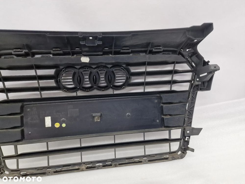 AUDI A1 8XA 14- ATRAPA / GRILL PRZEDNI PRZÓD , NR 8XA853651C / 8XA853651B , NR AUKCJI GL373 - 12