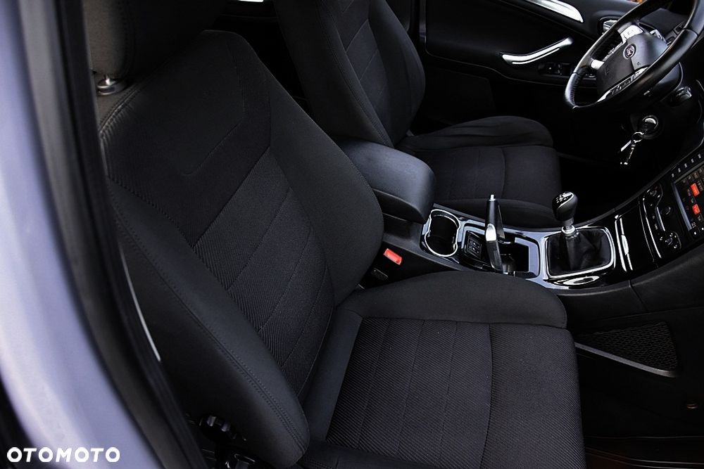 Ford S-Max 2.0 TDCi DPF Business Edition - 32