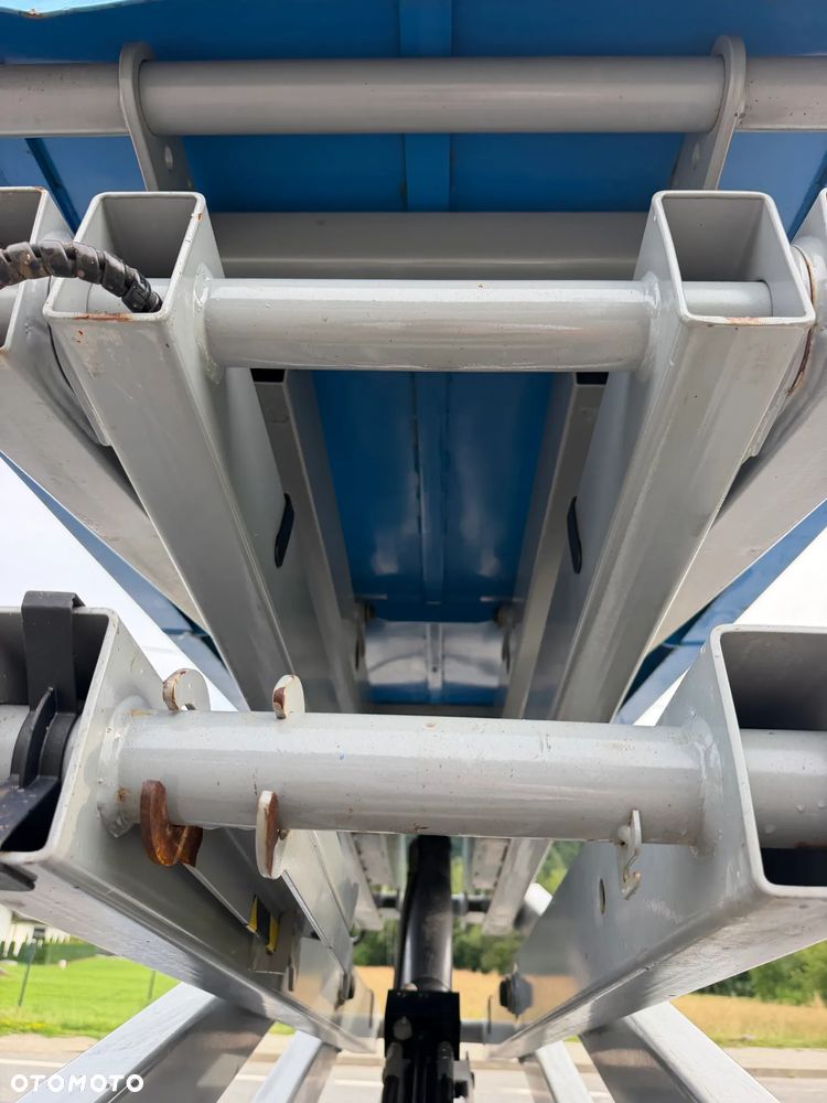 Genie GS-4047. Zwyżka Platforma Nożycowa 14 metrów wysokość robocza. Podnośnik przywieziony z Norwegii praktycznie zerowe zużycie. Pracował w urzędzie komunalnym 1 raz w roku okres świąteczny! Udzwig 380 kg. Rozsuwany Balkon. Sterowanie góra dół. Akumlatory w świetnej kondycji z 2024 roku. Wielka Okazja! - 39
