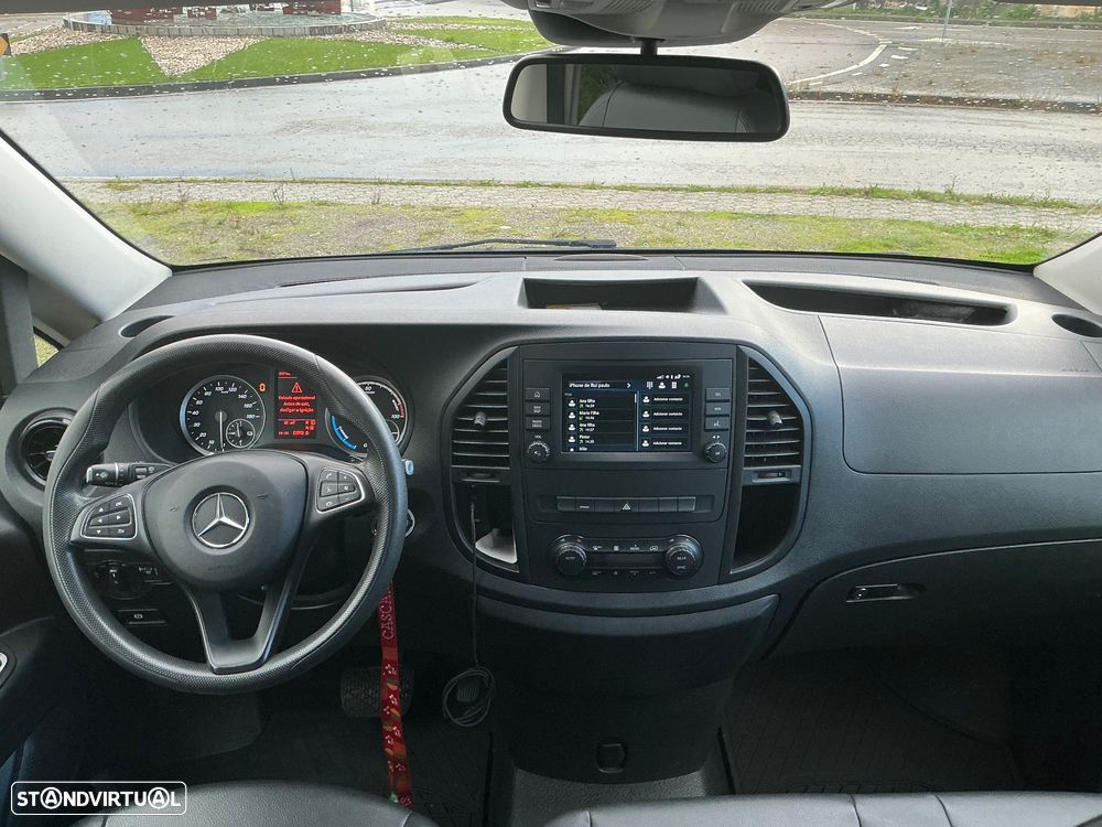 Mercedes-Benz eVito Tourer - 11