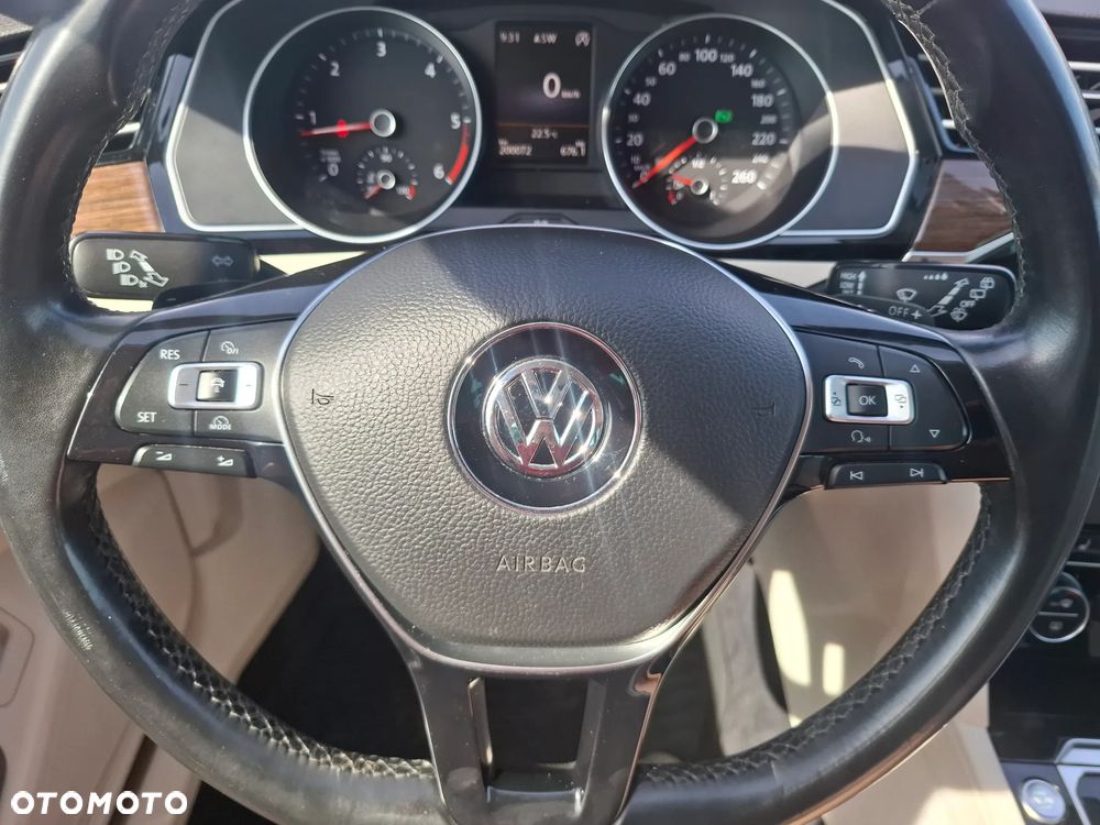 Volkswagen Passat 2.0 TDI SCR DSG Highline - 20