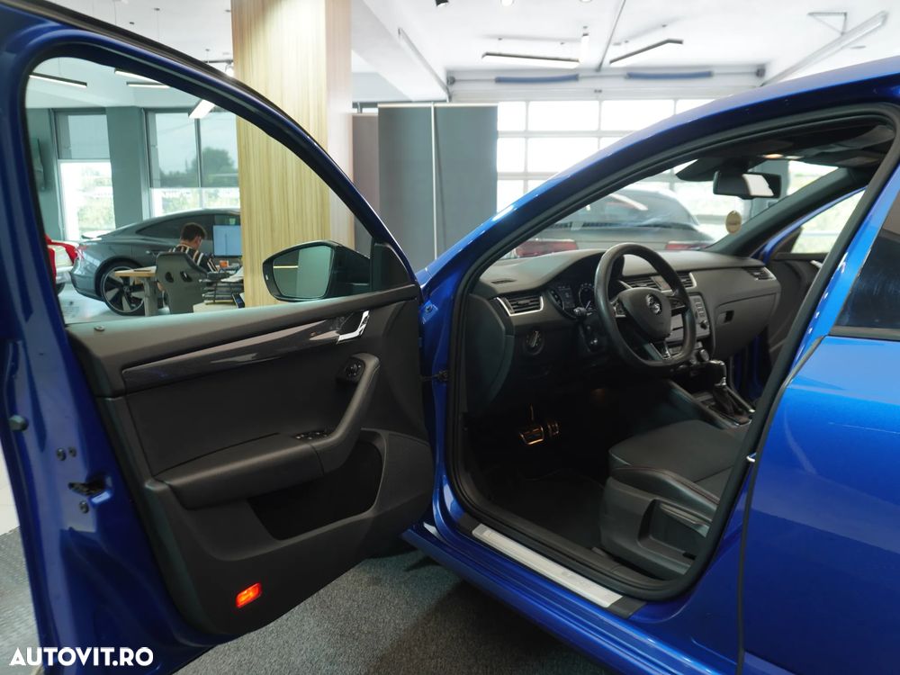 Skoda Octavia 2.0 TDI DSG RS - 15