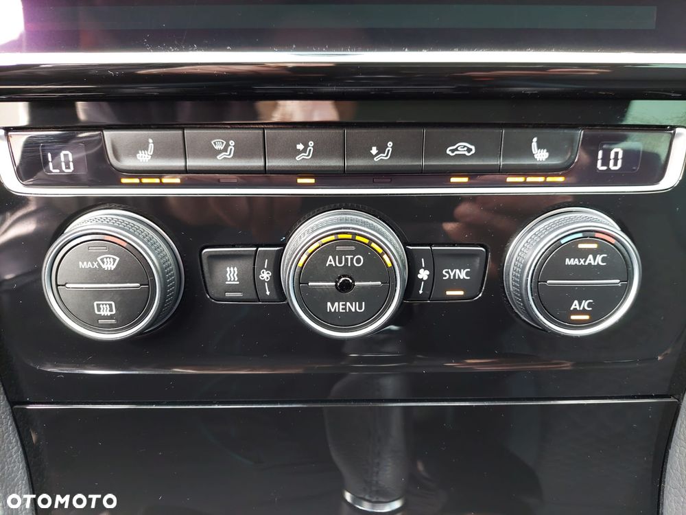 Volkswagen Golf 1.5 TSI BMT Evo IQ Drive - 15