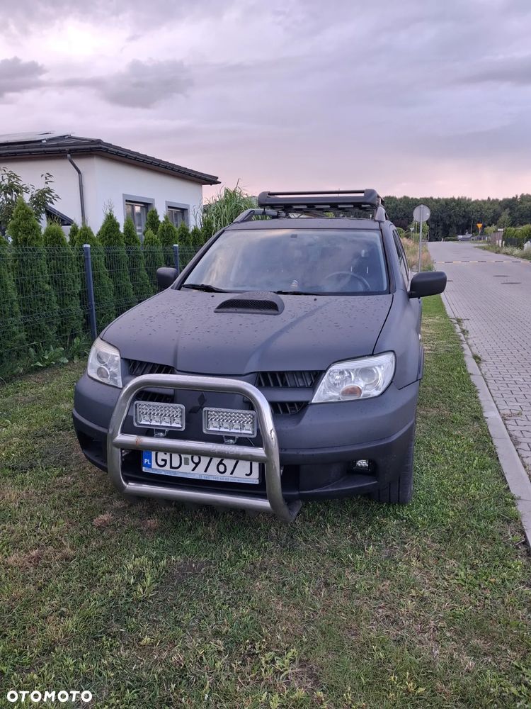 Mitsubishi Outlander - 28