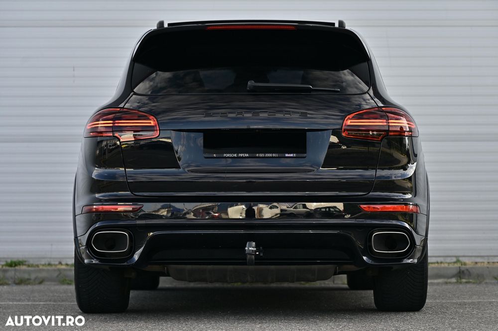 Porsche Cayenne 3.0 L - 5