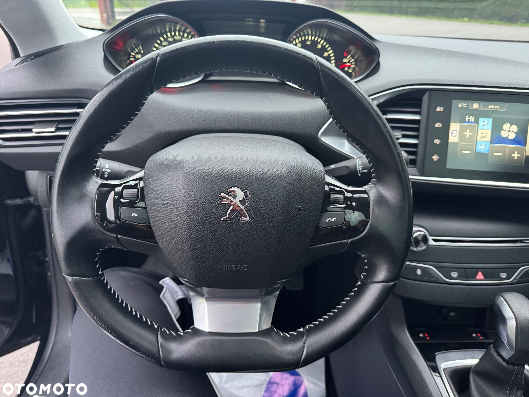 Peugeot 308 SW 1.2 PureTech Allure S&S EAT6 - 17