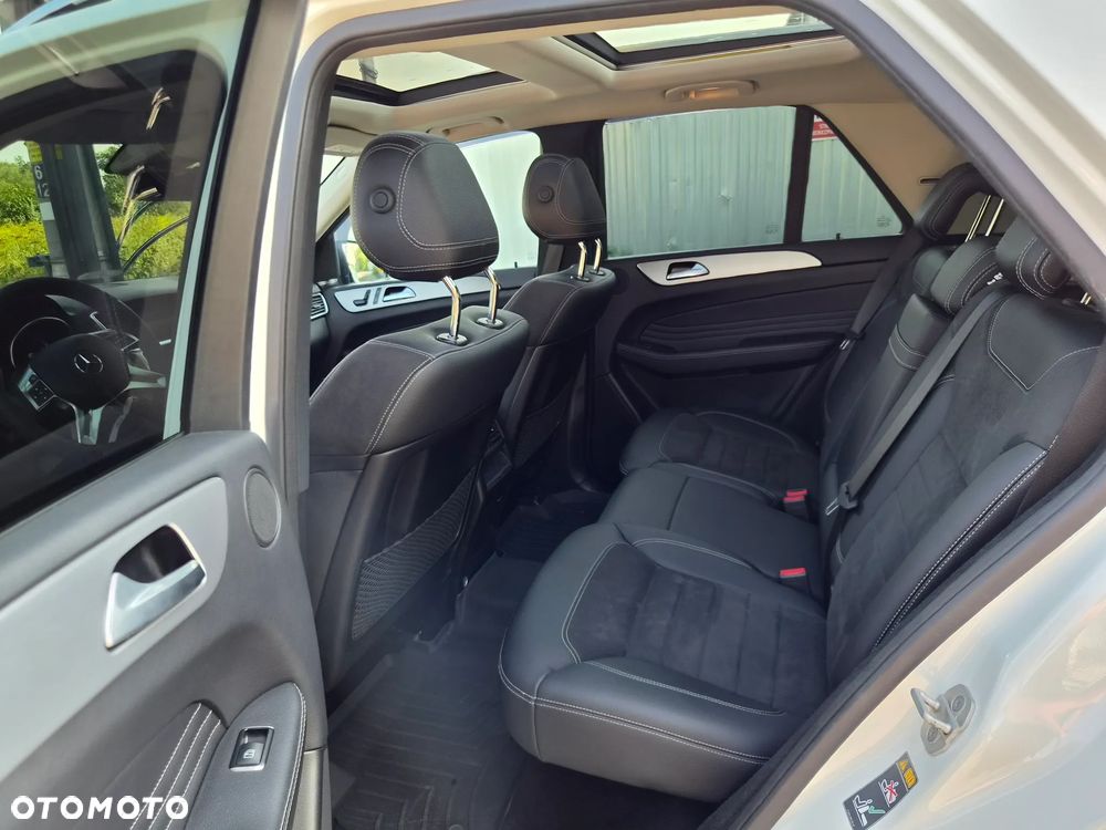 Mercedes-Benz ML 350 BlueTEC 4-Matic - 11