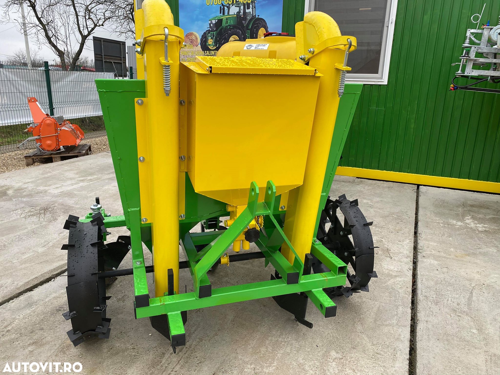 Terraking Plantator de cartofi pe 2 randuri cu fertilizare - 1