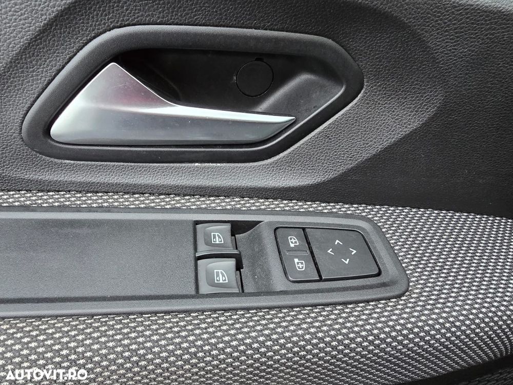 Dacia Logan TCe 90 MT6 Prestige - 28