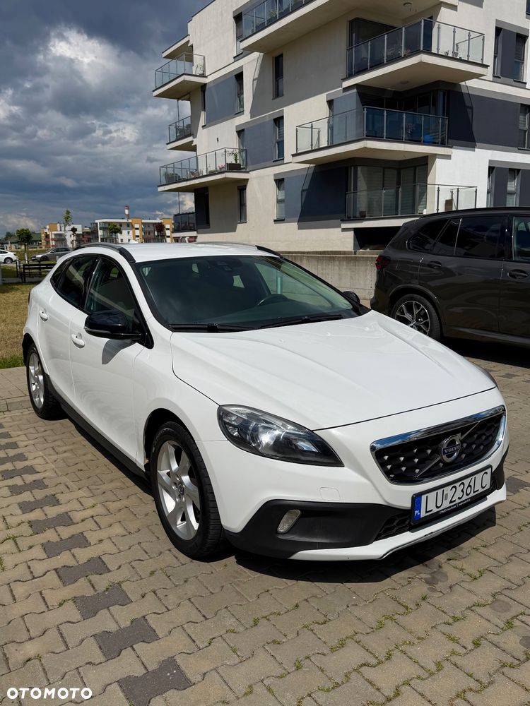 Volvo V40 Cross Country D2 Momentum - 1