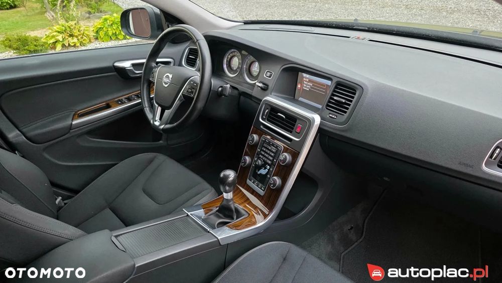 Volvo S60 2.0T Momentum - 25