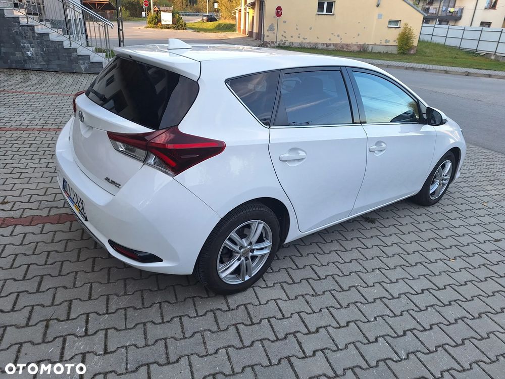 Toyota Auris - 9