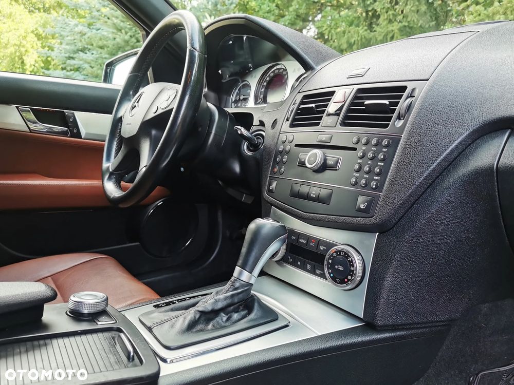 Mercedes-Benz Klasa C 200 (BlueEFFICIENCY) 7G-TRONIC Avantgarde - 12