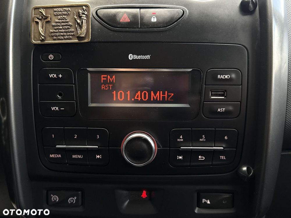 Dacia Duster 1.6 SCe Laureate S&S - 17