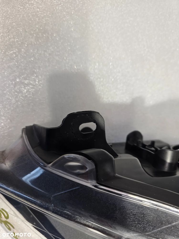 FORD FOCUS MK3 10- KOMPLET LAMP LEWA + PRAWA LAMPA PRZEDNIA PRZÓD CIEMNA ST / TITANIUM , NR BM51-132029-CH / BM51-13W030-CH , NR AUKCJI LPP264 - 31