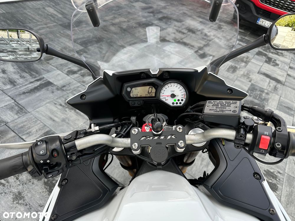 Yamaha FZ8 - 10