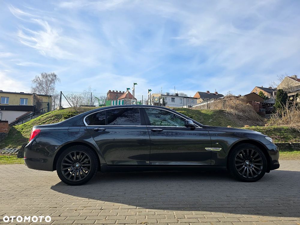 BMW Seria 7 740d xDrive - 10