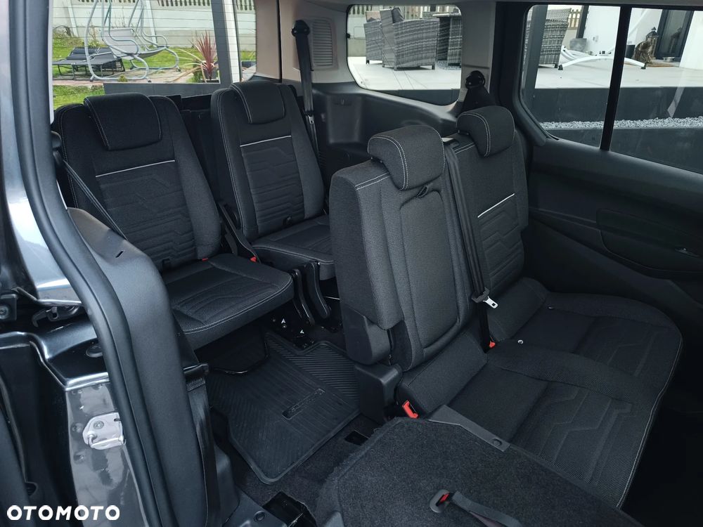 Ford Tourneo Connect Grand - 15