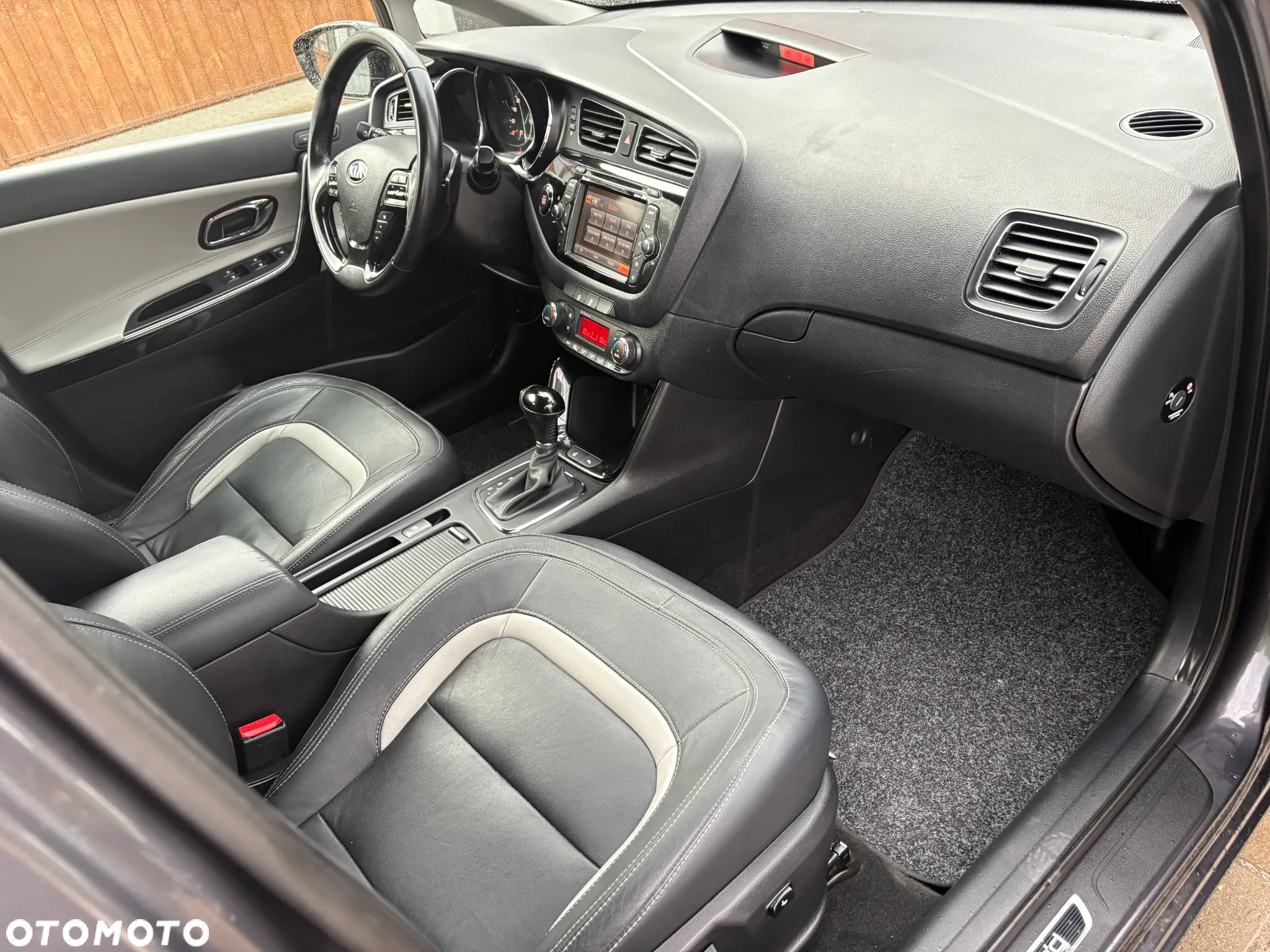 Kia Ceed 1.6 GDI DCT Platinum Edition - 12
