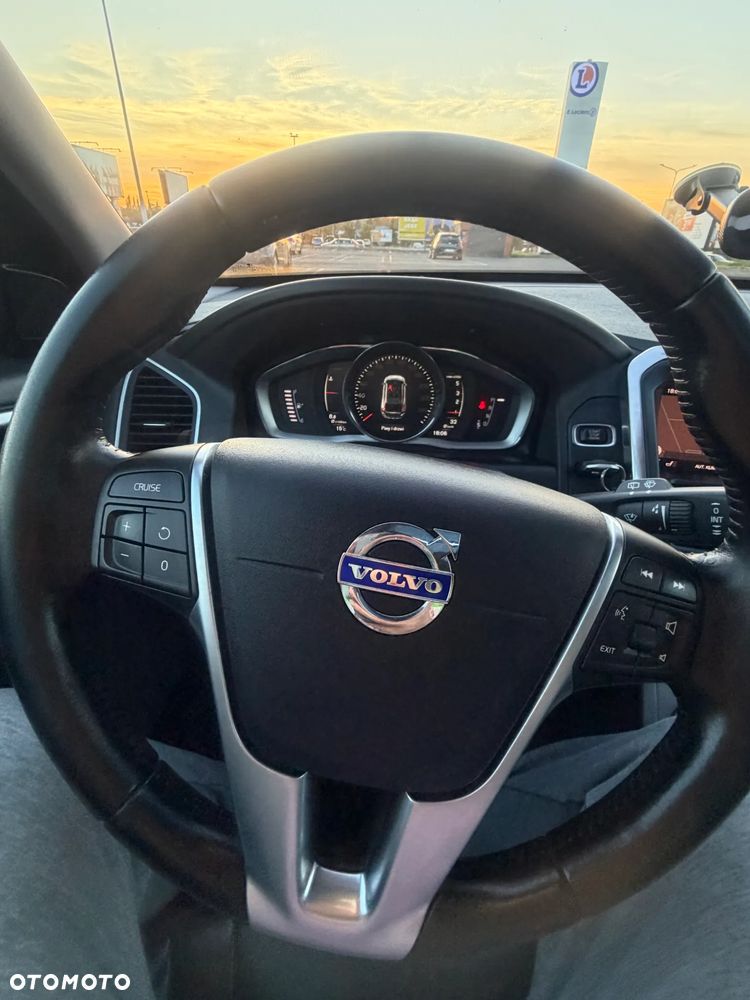 Volvo XC 60 - 22